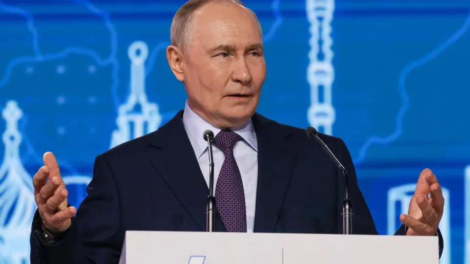 После серии ограничений в интернете и блокировки популярного мессенджера президент обратился к законодателям с призывом не сосредотачиваться только на запретах — заявление прозвучало на фоне рекордного снижения уровня одобрения власти.