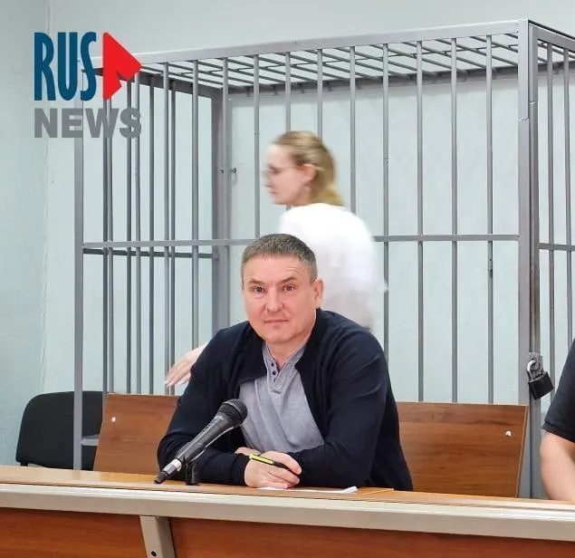 Правозащитник Алексей Соколов оспаривал в Минюсте правила, по которым в карцере бумагу и ручку дают лишь на полтора часа в сутки — времени зачастую недостаточно для подготовки к суду.