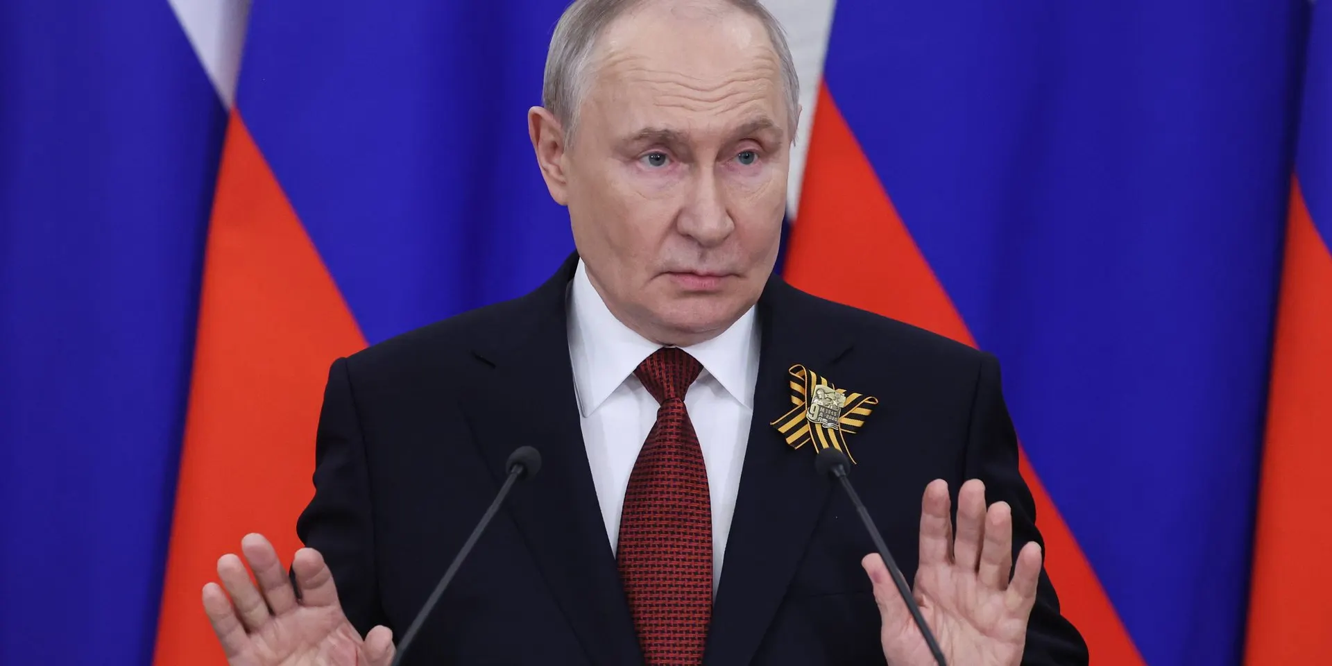 Высокопоставленные представители финансовых ведомств заявляют, что российский бюджет не способен дальше поддерживать нынешний уровень военных трат; власти ищут пути сокращения невоенных расходов.