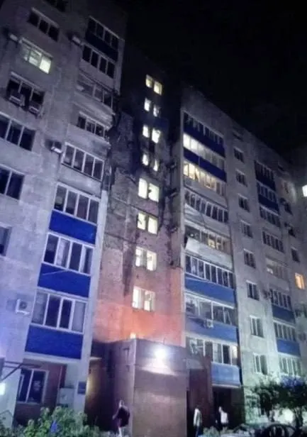 Минобороны заявило об уничтожении 516 дронов над российскими регионами за ночь; зафиксированы повреждения порта Усть-Луга и жилого дома в Новокуйбышевске.