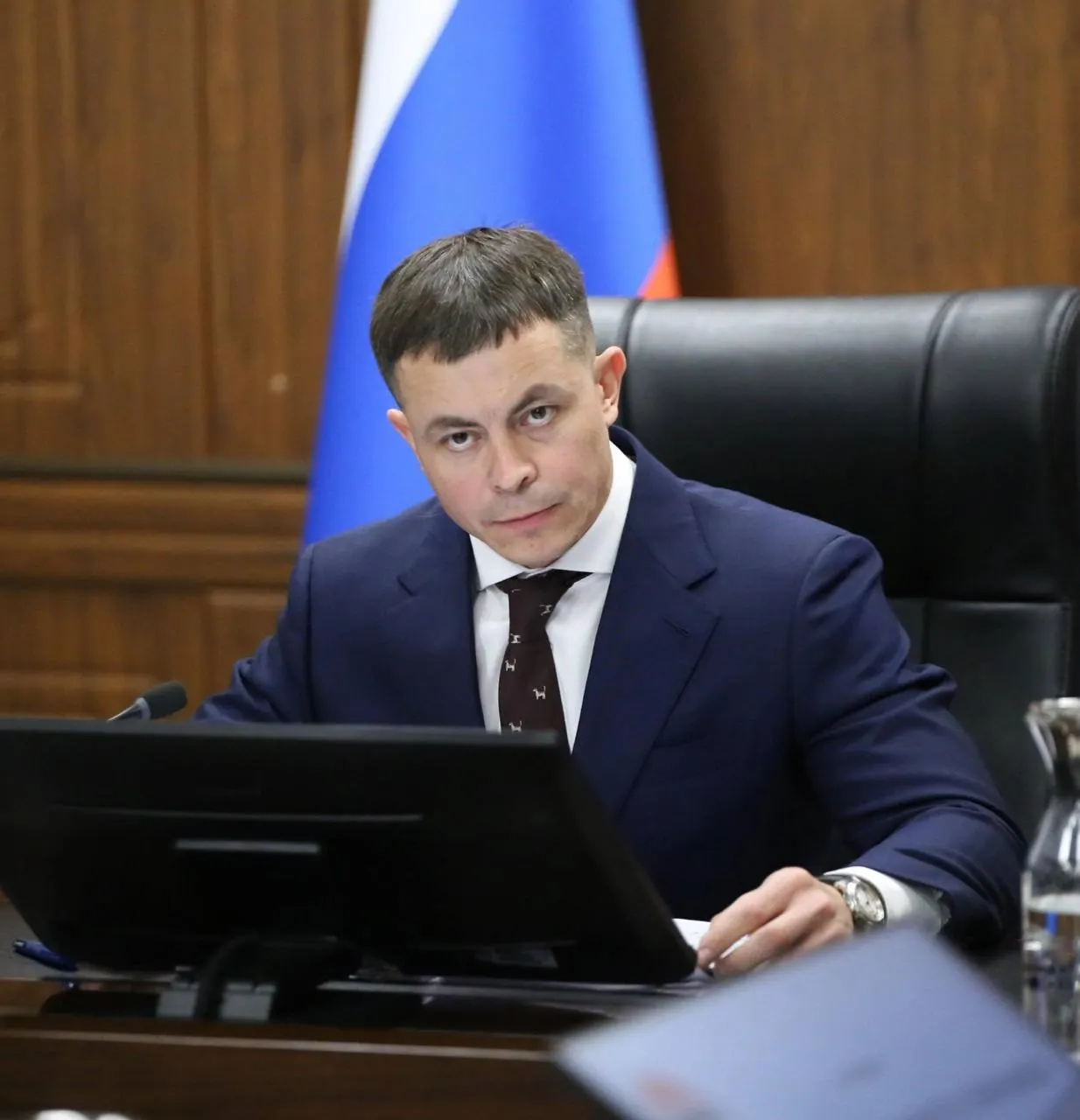 Кандидатуру Сергея Меркулова выдвинула фракция «Единая Россия», депутаты пятого созыва поддержали её единогласно; ранее он возглавлял администрацию Камчатского края и занимался поддержкой участников СВО и их семей.