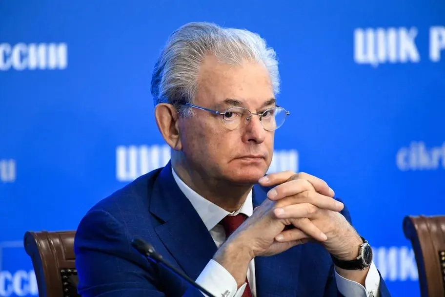 Заместитель председателя ЦИК рассказал о планах масштабирования электронных списков за пределы Москвы, но регион для пилотного внедрения не назвали. Технология вызывает споры из‑за ограничений контроля со стороны наблюдателей.