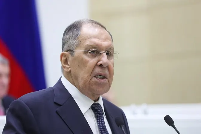 Глава МИД РФ заявил, что членство Армении в ЕАЭС и намерение вступить в ЕС несовместимы, и по этому вопросу потребуется оперативное решение из‑за тарифной и фитосанитарной политики.