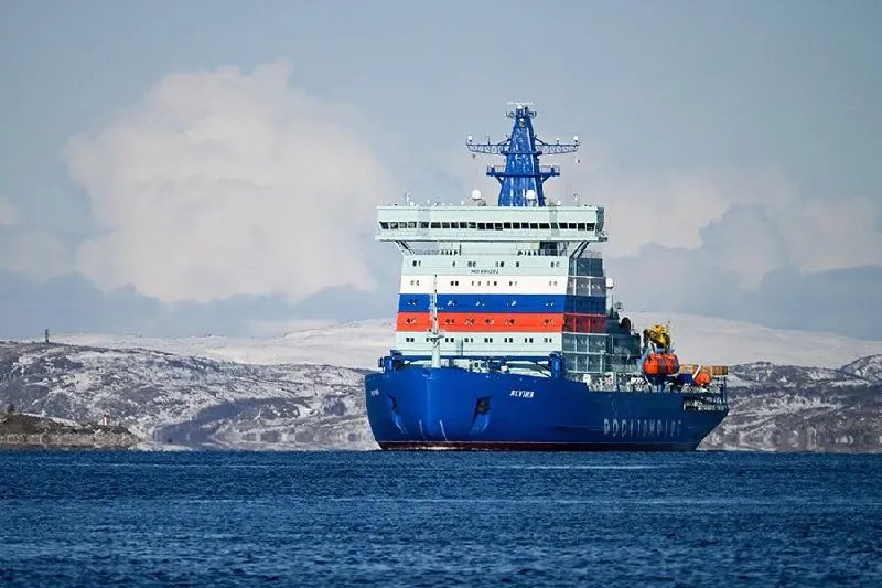 Верховный суд РФ рассмотрит жалобу по делу о банкротстве Мурманского морского пароходства — стратегического оператора Севморпути. Кредиторы требуют субсидиарной ответственности, пока актив фактически ушёл из региона.