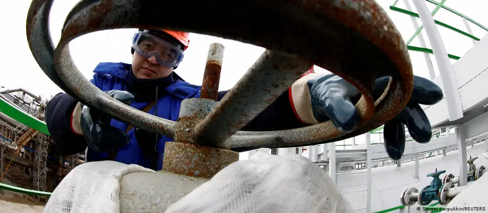 Утром 25 июня беспилотники нанесли удары по уфимскому нефтехимическому кластеру: загорелись установки первичной переработки, сообщают о нескольких очагах возгорания и возможных сбоях в поставках топлива.