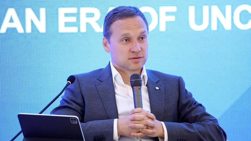 Зампред правления Сбербанка предупредил, что из‑за повышения налоговой нагрузки и усиления контроля за платежами люди и бизнес переводят средства в «кэш», который не возвращается в банковскую систему.
