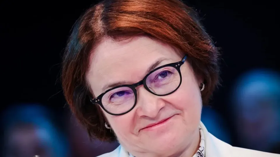 После неожиданного исчезновения главы ЦБ появились слухи и политические манёвры: принятые бюджетные поправки и дискуссия о ключевой ставке могут ослабить роль Центробанка, повысить непрозрачность расходов и усилить инфляционное давление на экономику.