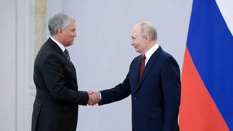 После вручения ордена «За доблестный труд» спикер Госдумы заявил, что при президенте была выстроена конкурентная партийная система, а парламент стал более эффективным и устойчивым.
