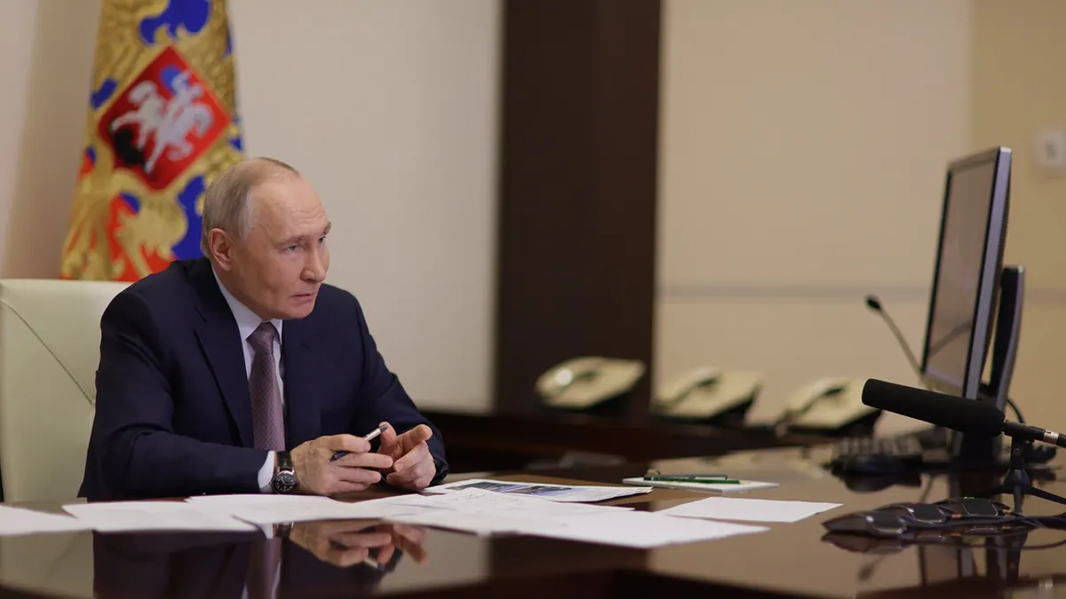 Указ позволяет вводить временное внешнее управление на объектах критической инфраструктуры России в случае угрозы их безопасности, если меры не приняты вовремя.