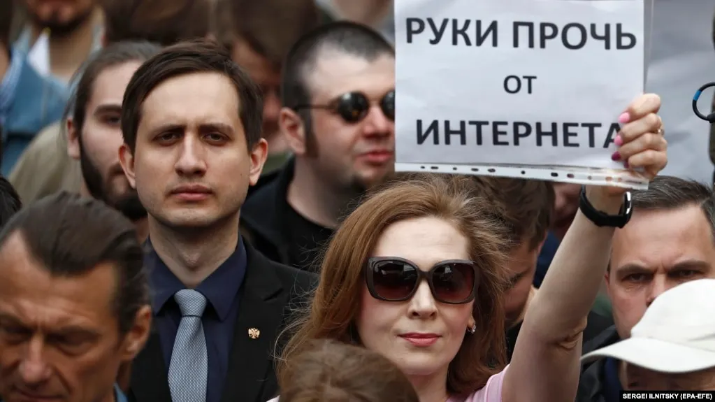 Власти усиливают меры против обхода блокировок: блокировка VPN и новые ограничения на доступ к сервисам обхода блокировок, заявляют эксперты, что это связано с предстоящими выборами.