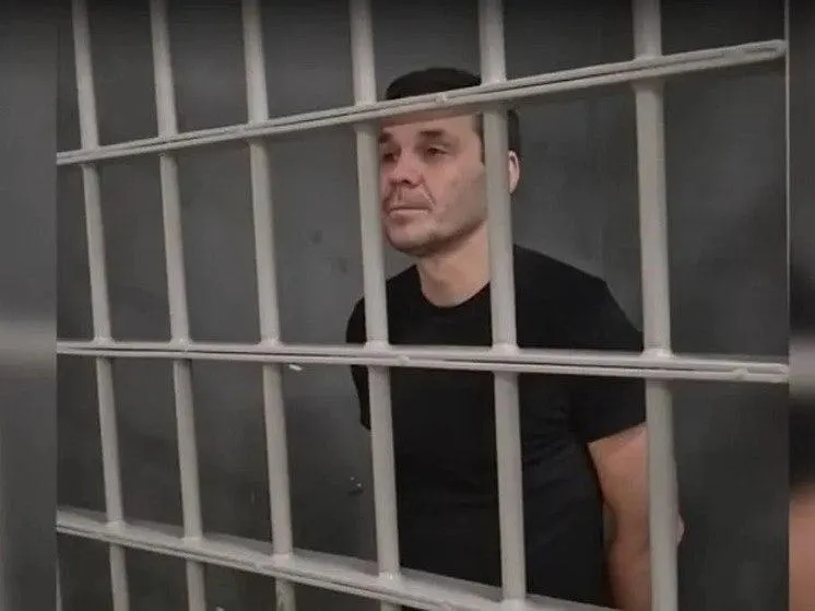48-летний россиянин с шведским гражданством получил 14 лет колонии строгого режима по делу о госизмене; расследование касалось денежных переводов на нужды ВСУ и спорных следственных процедур.
