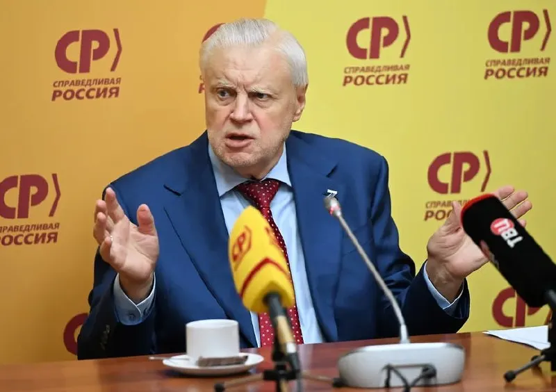 Лидер партии сообщил, что часть избирателей утратила веру в возможность повлиять на власть на фоне сложившихся обстоятельств, а также сообщил о возвращении к работе и неучастии в кампании по причине травмы.