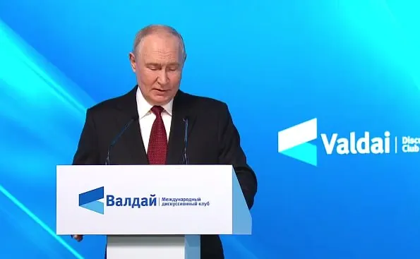 Президент изложил основные тезисы по СВО, указал на нарушение табу в мировой политике и призвал искать совместные пути жизни без русофобии и агрессии на Украине.