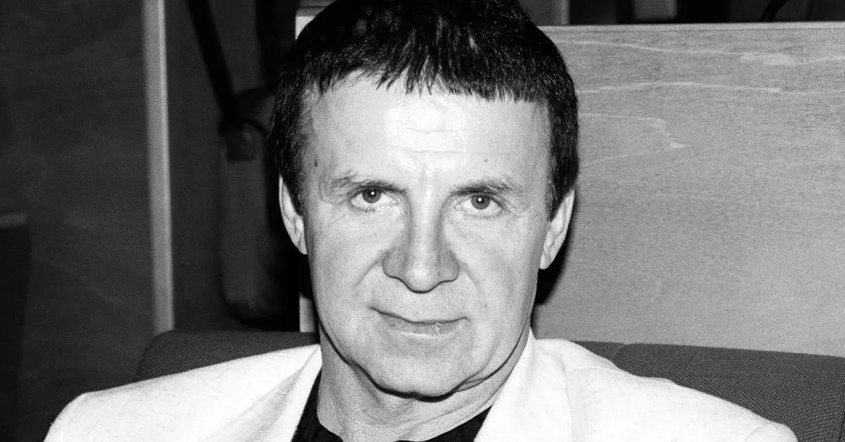 Сообщается о кончине известного целителя Анатолия Кашпировского; детали уточняются.